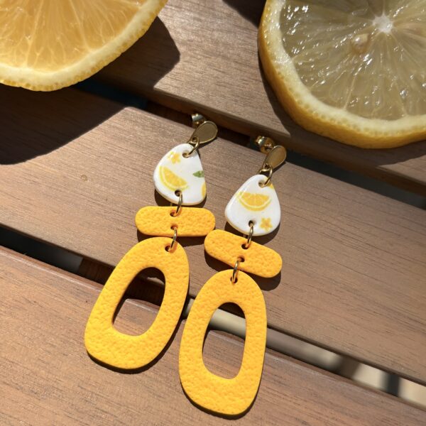 Boucles d'oreilles fait main en argile polymère, motif citron, design trois étages, acier inoxydable hypoallergénique